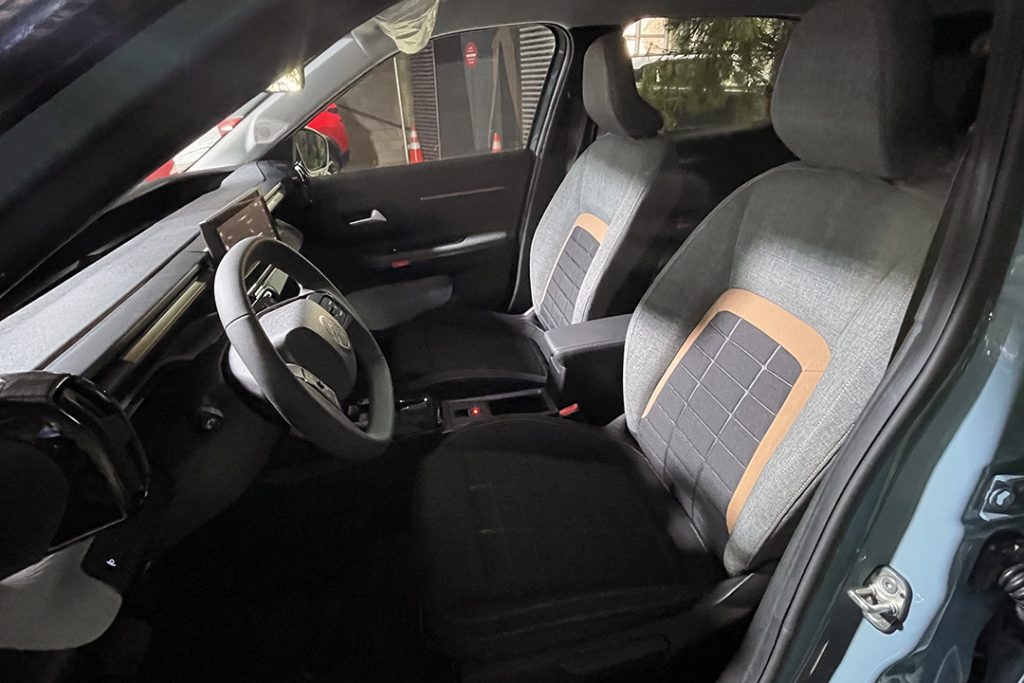 C3 Aircross propose des sièges avant confortables