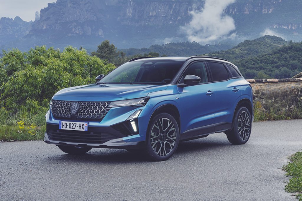 Renault Austral 2025 Maroc – nouvelle face avant et calandre 3D.
