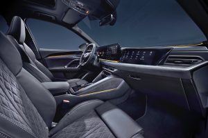 Audi q 5 2025 interior autonews 3