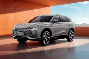 Mg hs hev 2025 exterieur autonews 2
