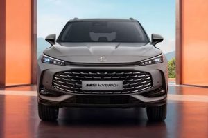 Mg hs hev 2025 exterieur face autonews