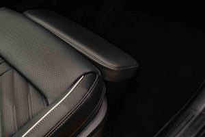 Kia sorento hev interieur detail autonews