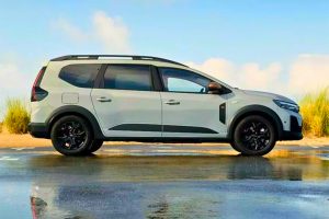 Dacia jogger 2026 exterieur profil autonews 2