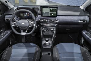 Tableau de bord Dacia Sandero 2026 avec écran central 10 pouces et instrumentation numérique 7 pouces