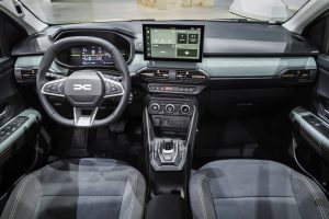Tableau de bord Dacia Sandero Stepway 2026 avec écran central 10 pouces et instrumentation numérique 7 pouces