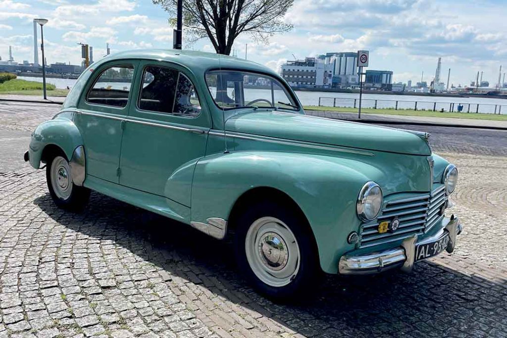 Peugeot 203 exterior front view 1024 x 683