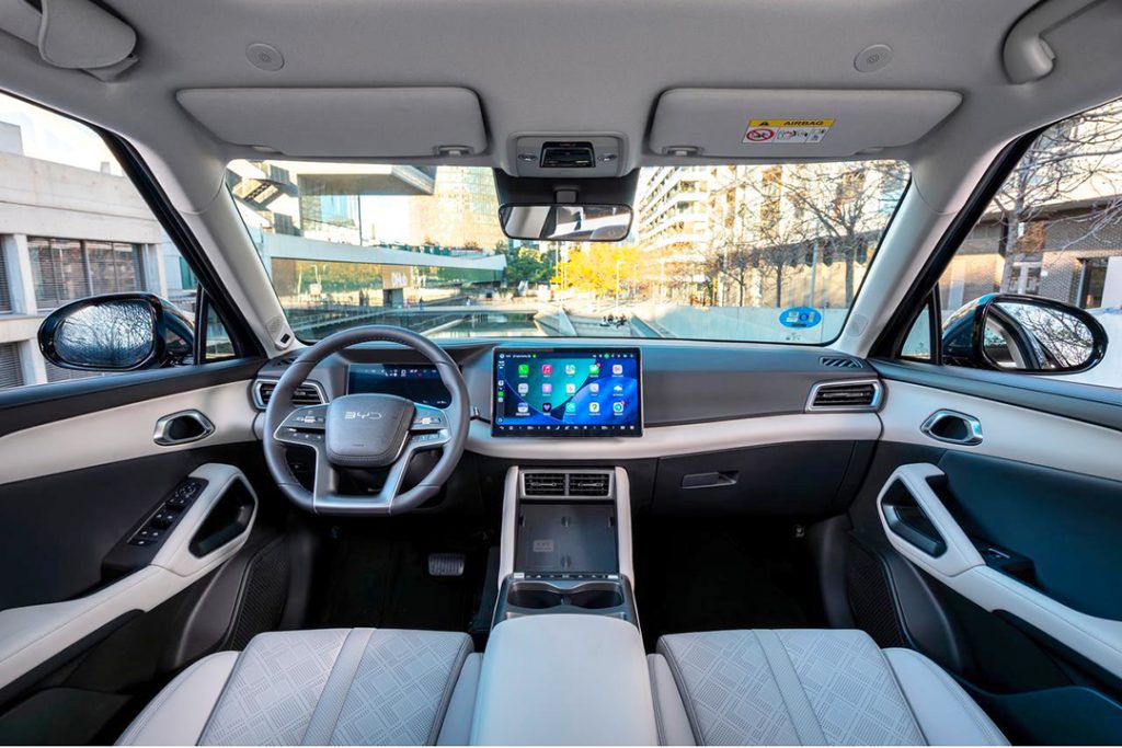 BYD Atto 2 DM-i écran 12,8 pouces intérieur