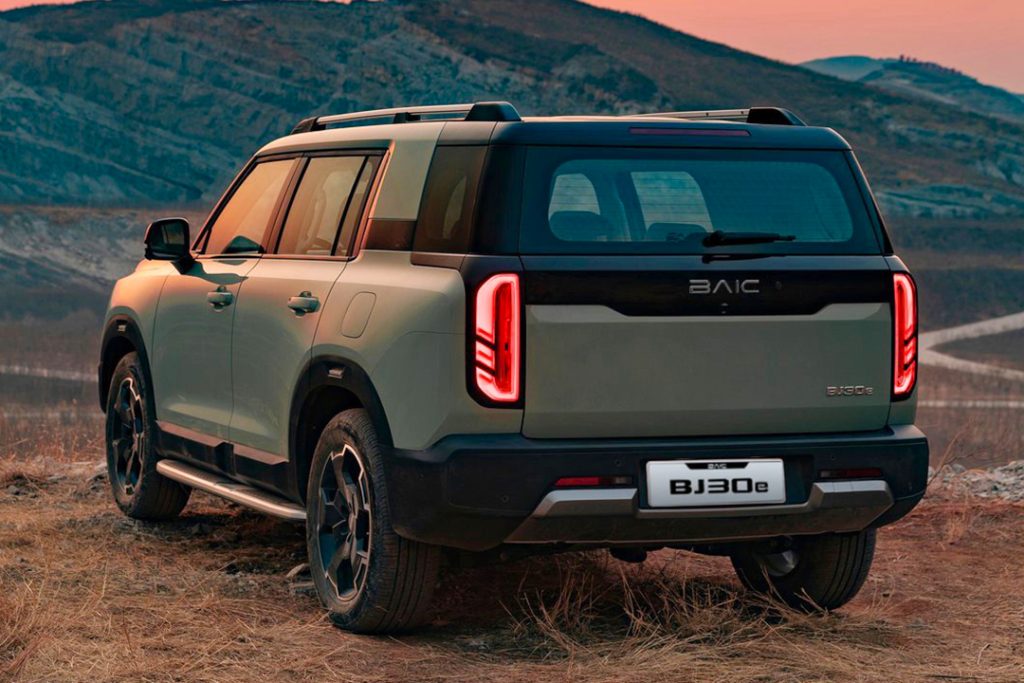 BAIC BJ30e arrière bandeau lumineux SUV hybride Maroc