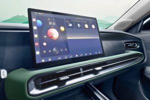 Écran multimédia BAIC BJ30e connectivité smartphone