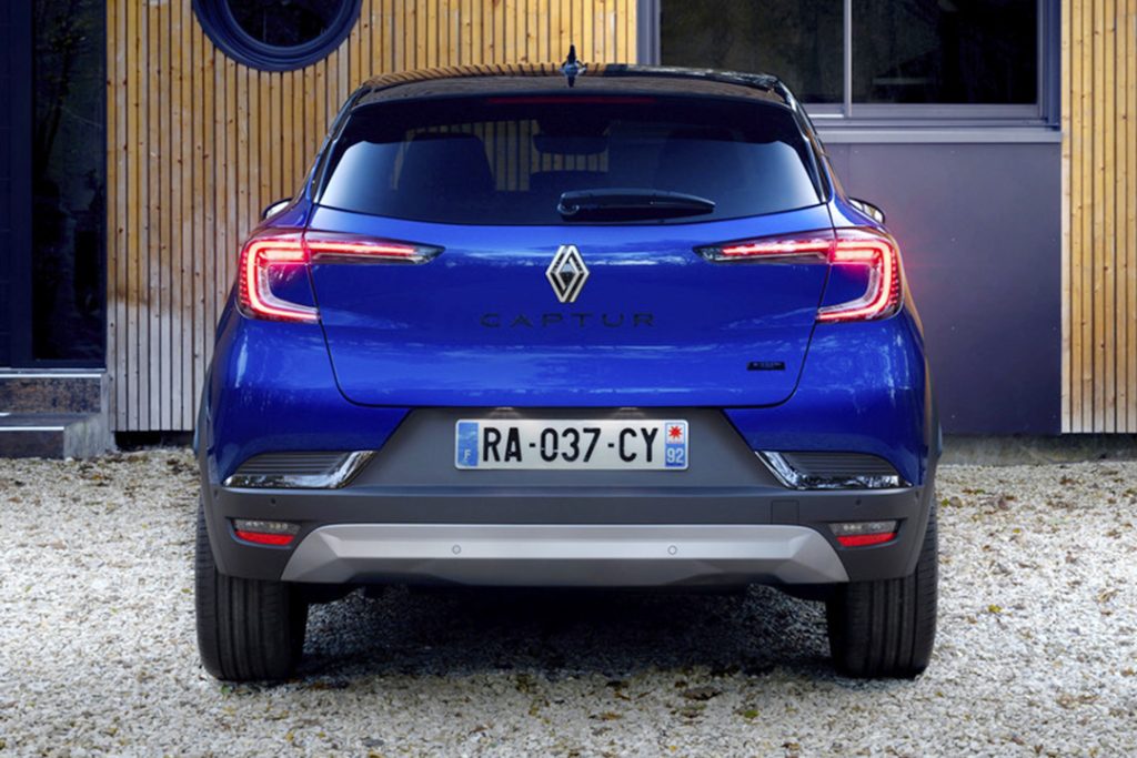 Renault Captur arrière feux transparents 2026