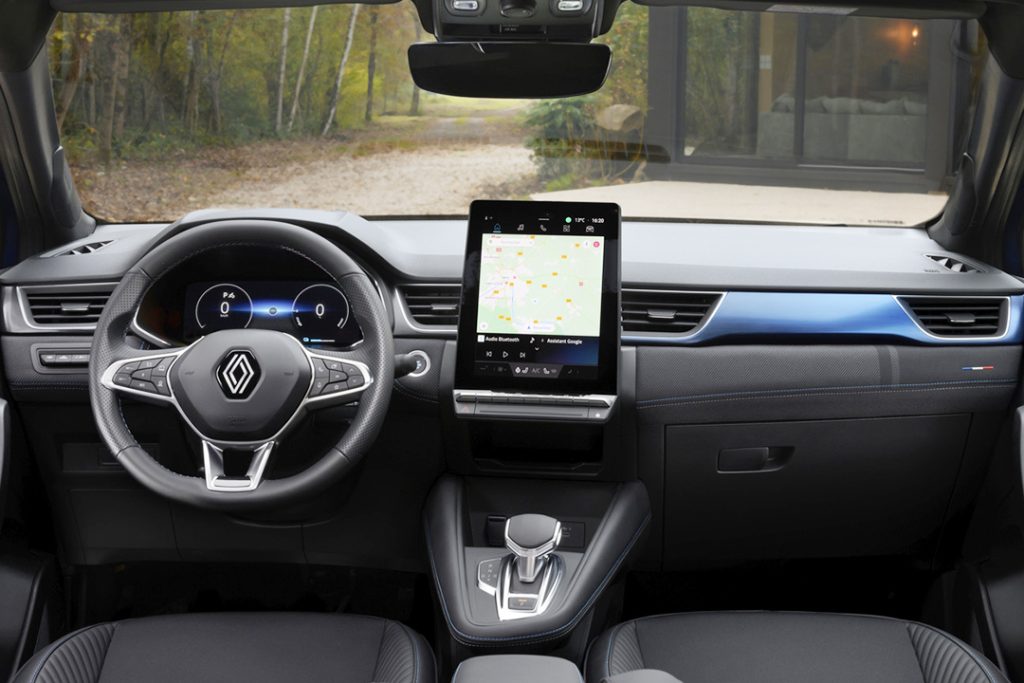 Renault Captur tableau de bord avec écran 10.4 pouces OpenR Link
