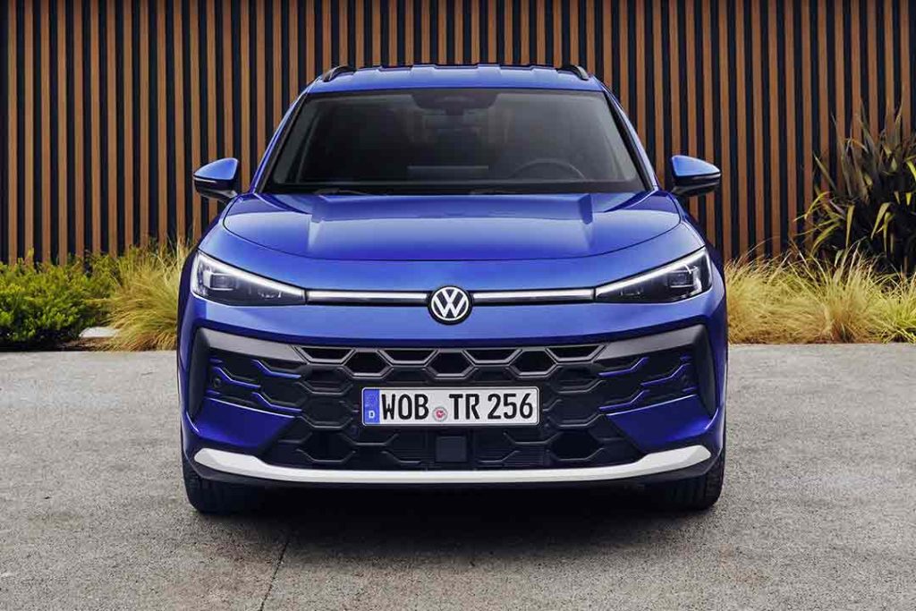 Le nouveau Volkswagen T-Roc adopte une face avant avec une calandre hexagonale