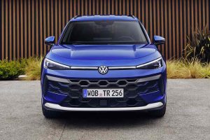 Le nouveau Volkswagen T-Roc adopte une face avant avec une calandre hexagonale