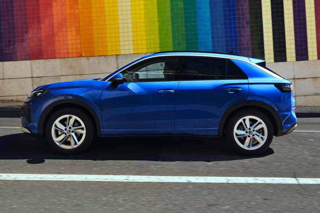 Volkswagen T-Roc 2026 arbore un profil SUV coupé