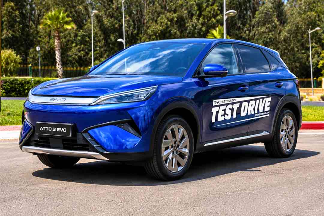 B y d a t t o 3 e v o 2026 vu de trois quarts avant byd atto 3 evo 2026 exterior front view