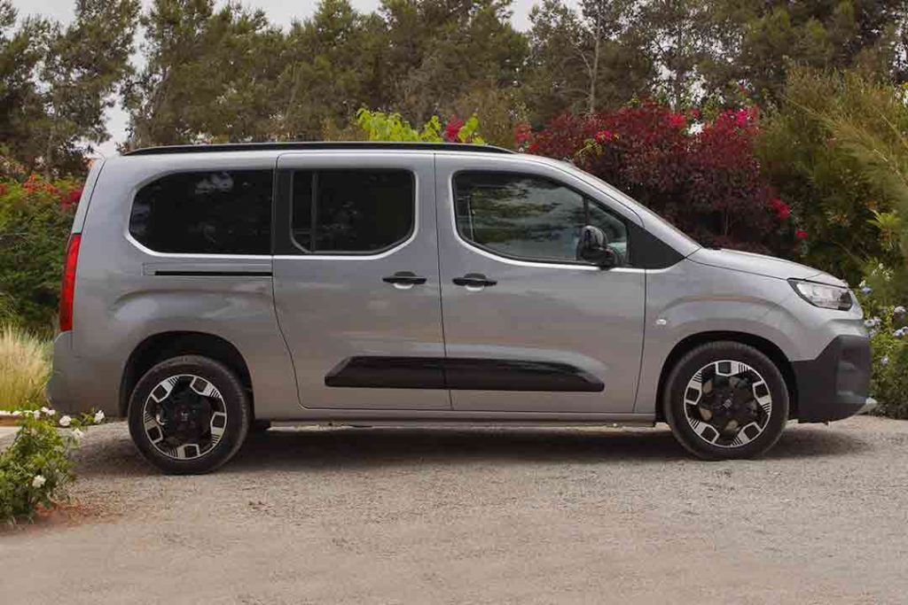 Profil du Fiat Doblo 7 places